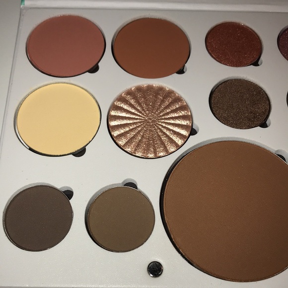 OFRA Boho refillable Pro Palette NEW in box - Picture 7 of 13